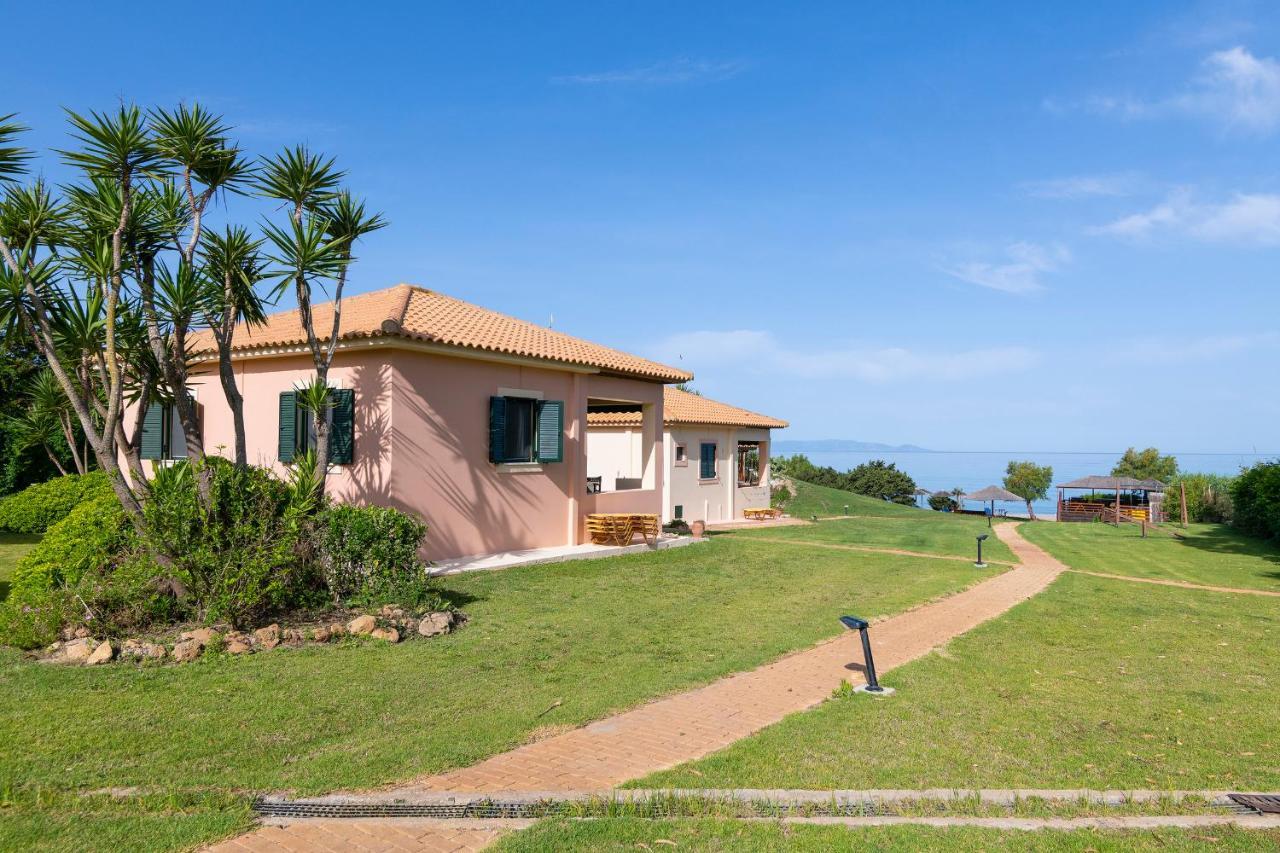 Analipsi Beach Front Villas Kástro Tornéze Exteriör bild